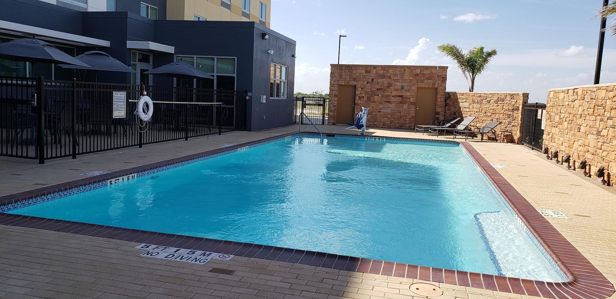 Fairfield Inn & Suites By Marriott Brownsville North Exterior photo